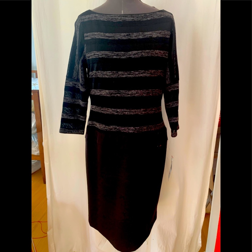 Stretchy mod type knee length dress.drop waist